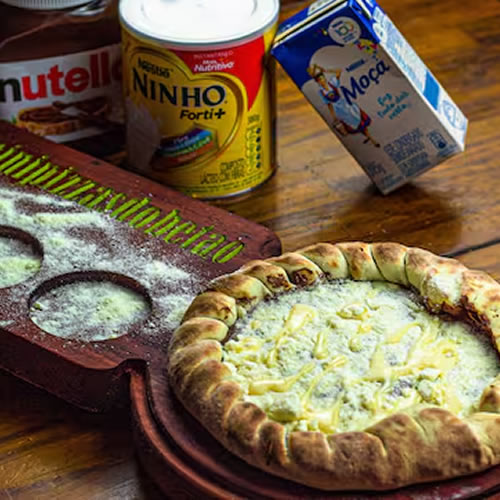 Mini Pizza Ninho com Nutella 20cm
